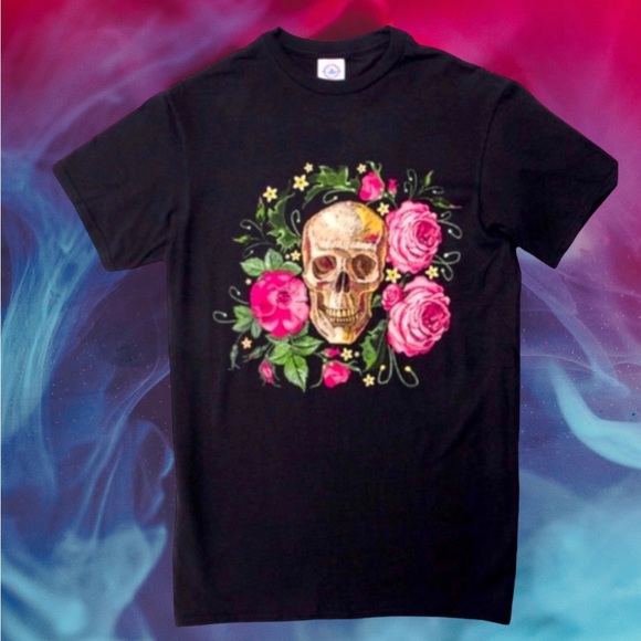 Skull & Roses🌹 Graphic Tee - Picture 4 of 6